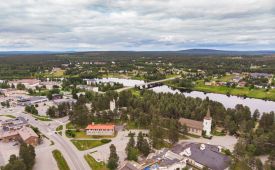 Lapin museoseikkailu, osa 3: <br> Seikkailu Sodankylässä tarjoaa Alarieston taidetta ja maisemia tunturin huipulta