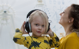Rentoudu kulttuurin äärellä kuunnellen museoiden podcasteja ja ääniopastuksia